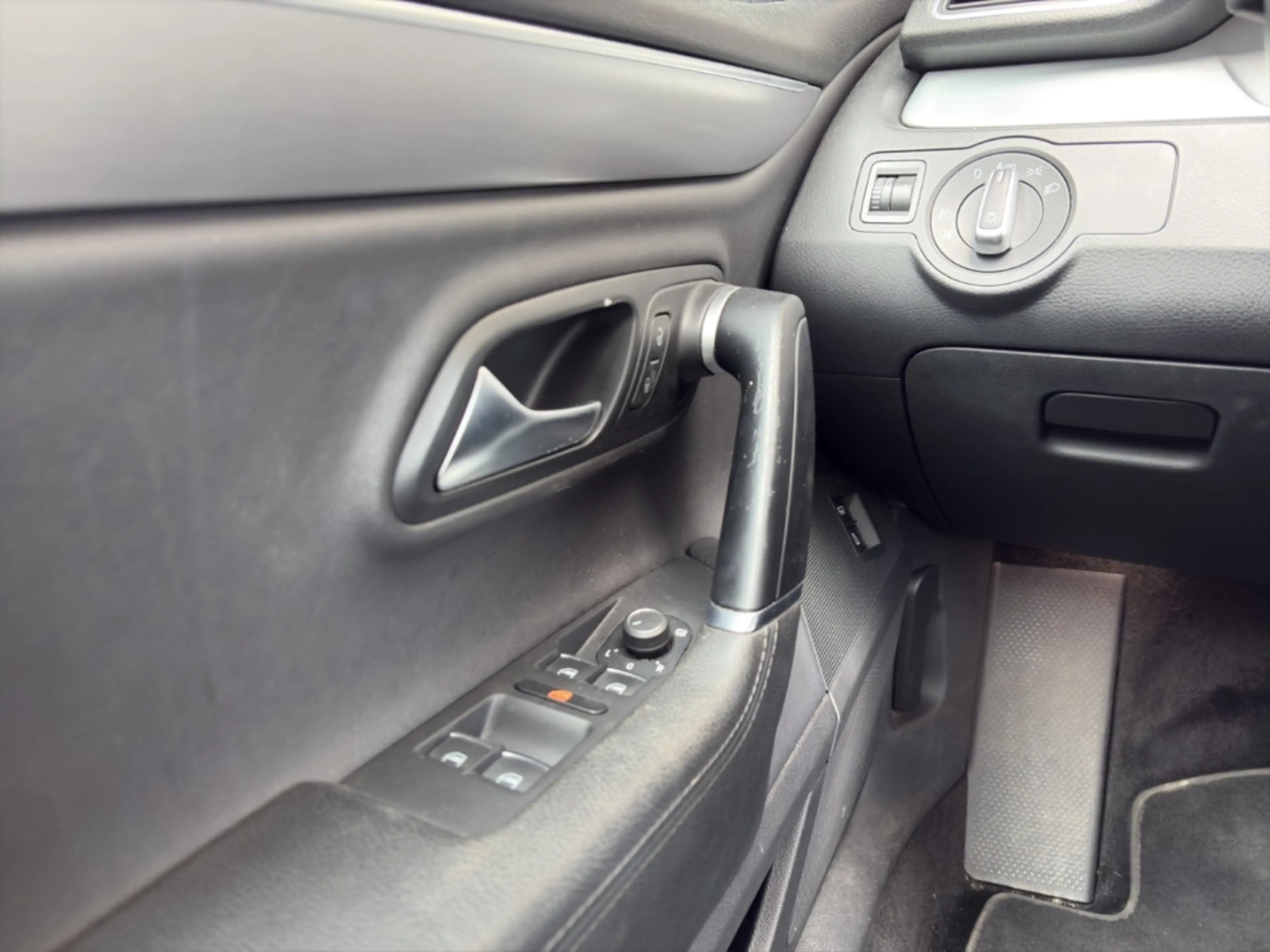Volkswagen CC 2.0 TDI LEDER+NAVI+PANO+XENON+EL.SITZE — photo 13