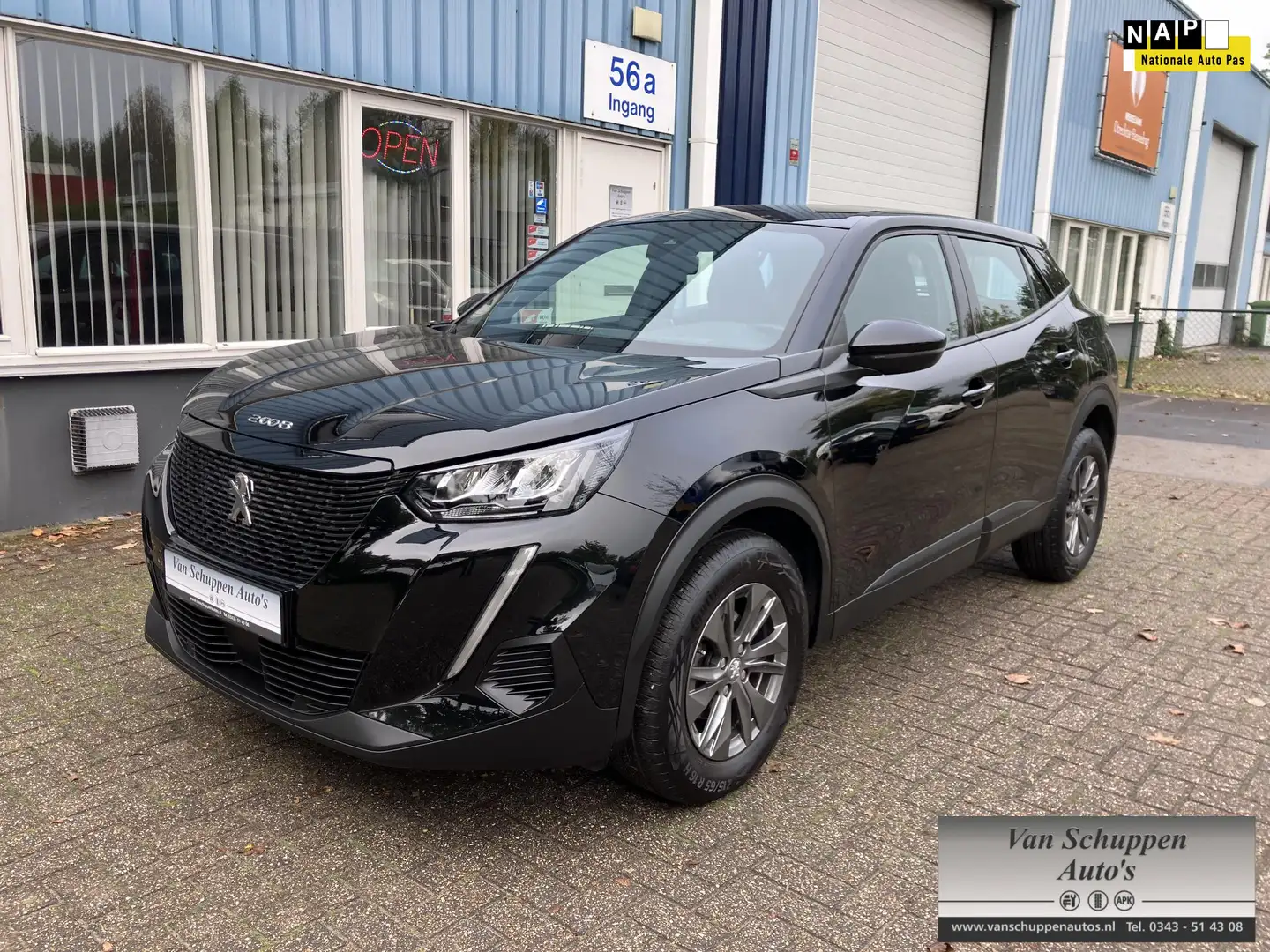 Peugeot 2008 1.2 PureTech Active Pack 131pk Navi Camera Cruise Zwart - 1