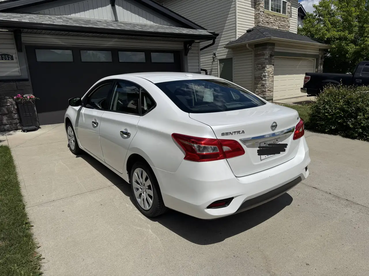 Nissan Sentra photo Nissan Sentra
