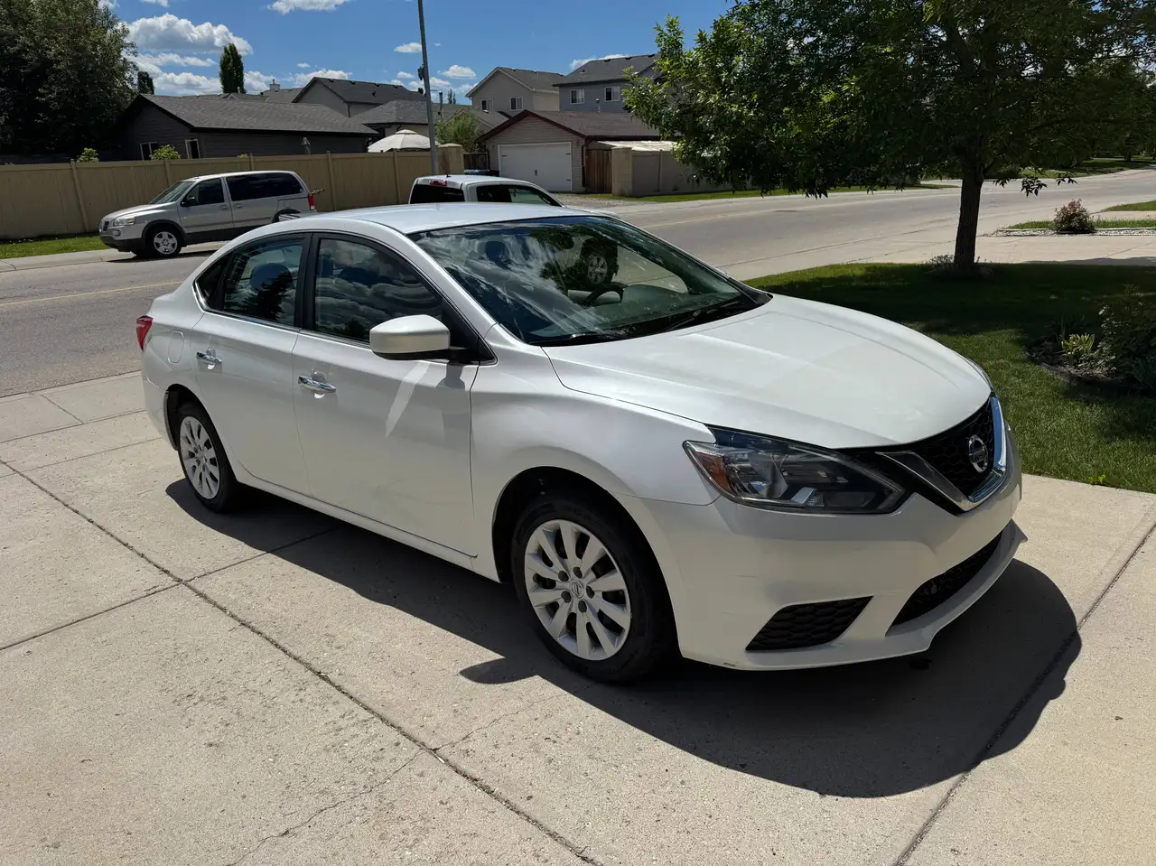 Nissan Sentra photo Nissan Sentra