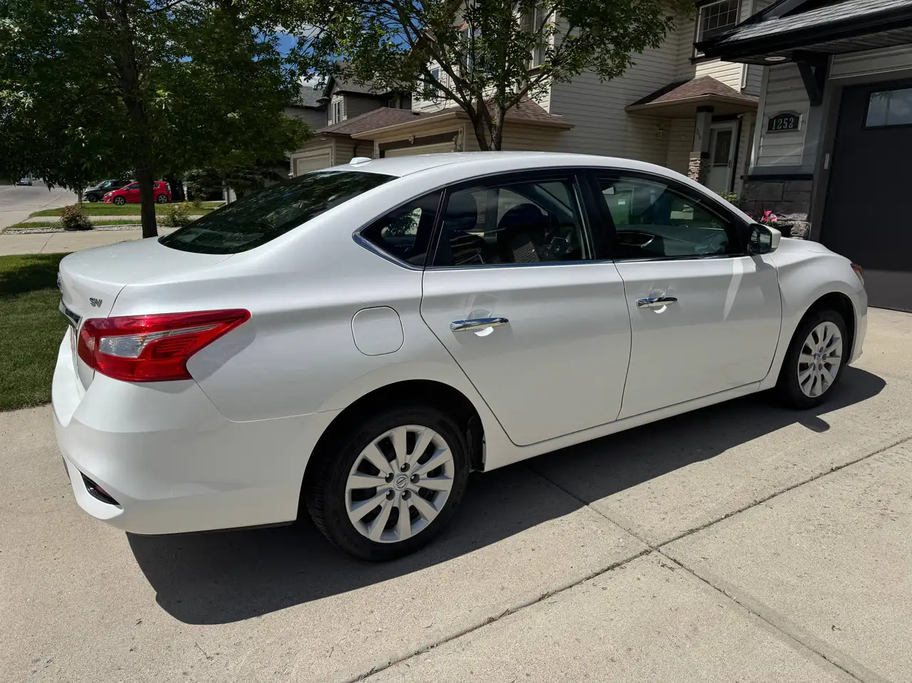 Nissan Sentra photo Nissan Sentra