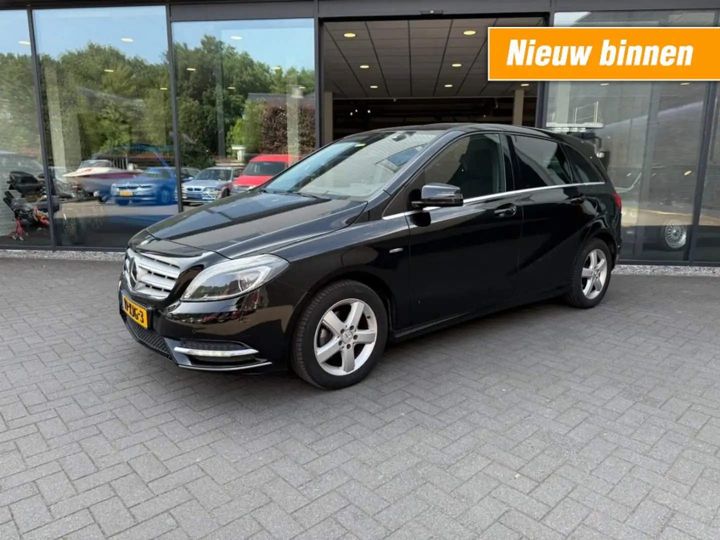 Mercedes-Benz B 180 180 Ambition,Xenon,Cruise,Airco,Navi,PDC,Trekhk af Zwart - 1