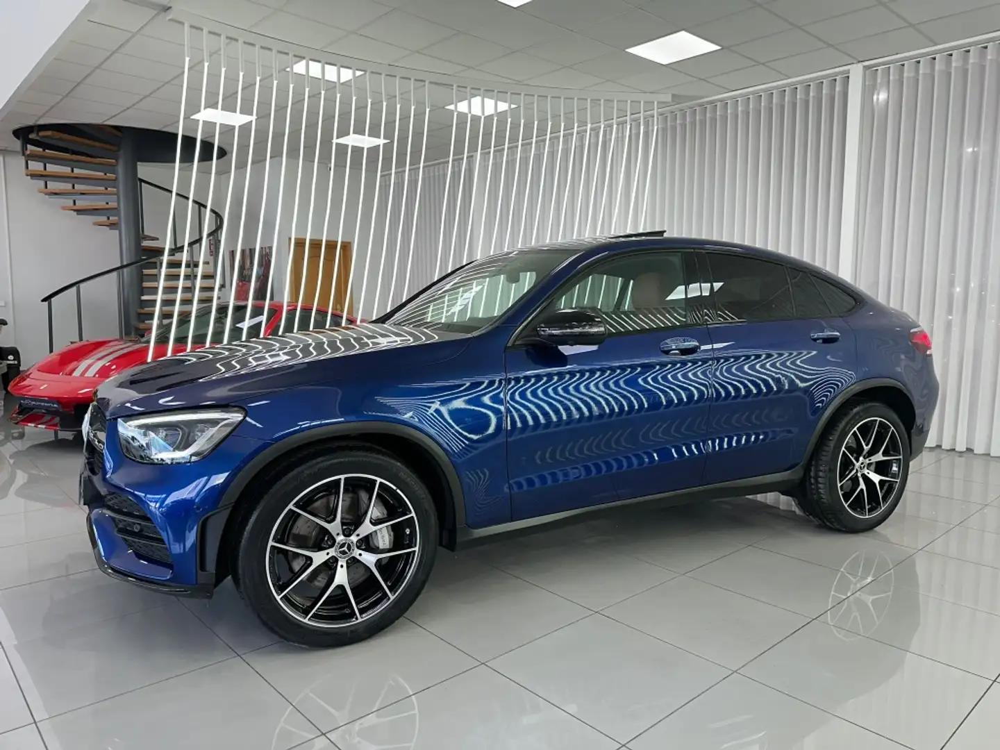 Mercedes-Benz GLC 300 Coupé 300d 4Matic 9G-Tronic Azul - 2