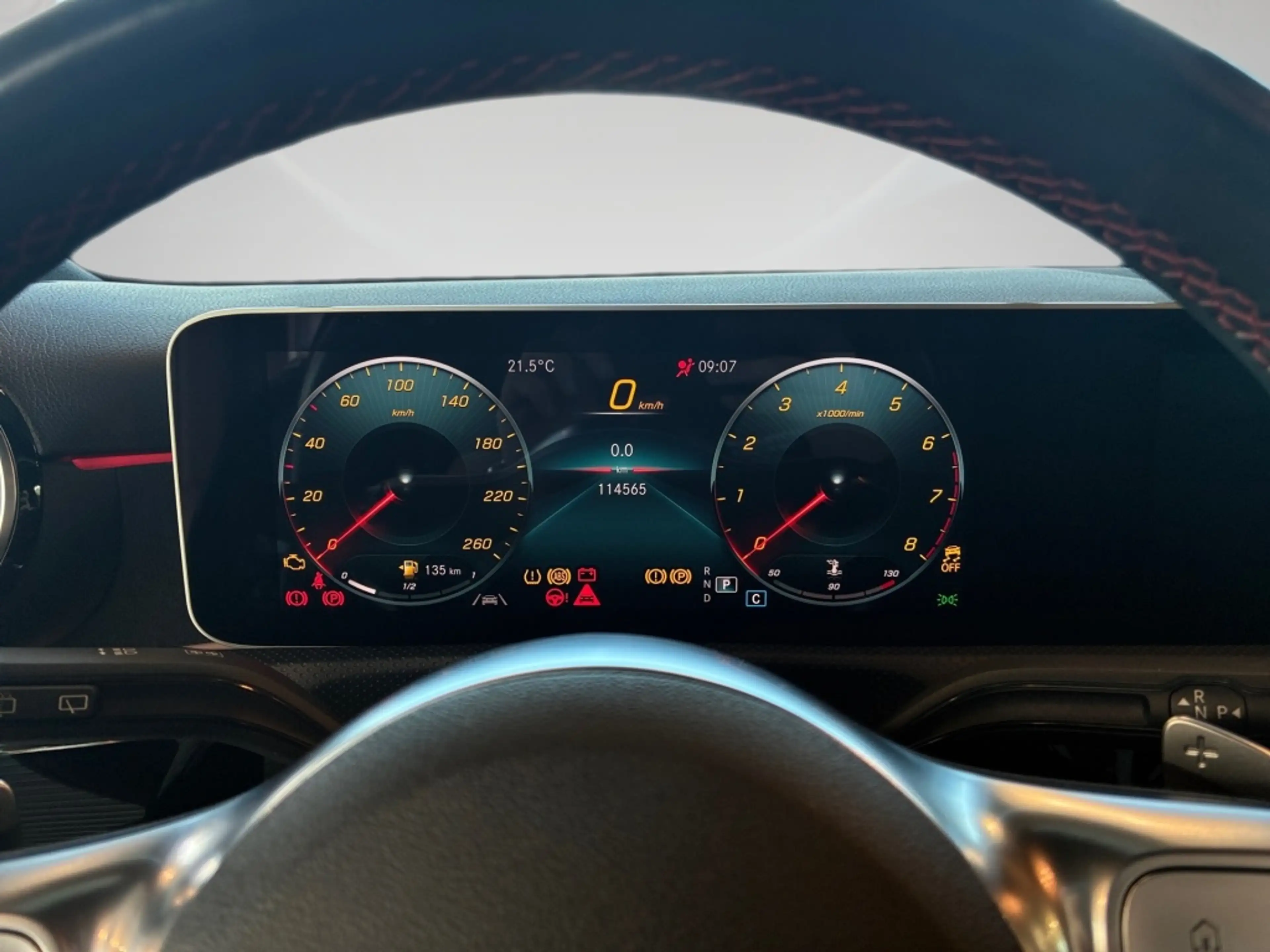 Mercedes-Benz A 200 AMG KAMERA TEMPO MBUX SITZHEIZUNG — photo 6