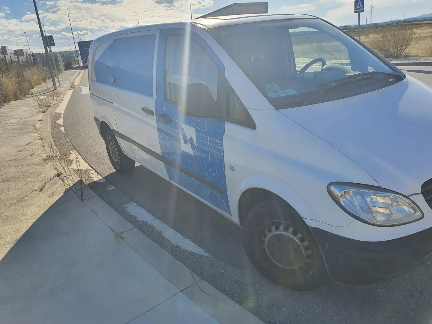 Mercedes-Benz Vito Furgón 111CDI Compacta 116 - 2