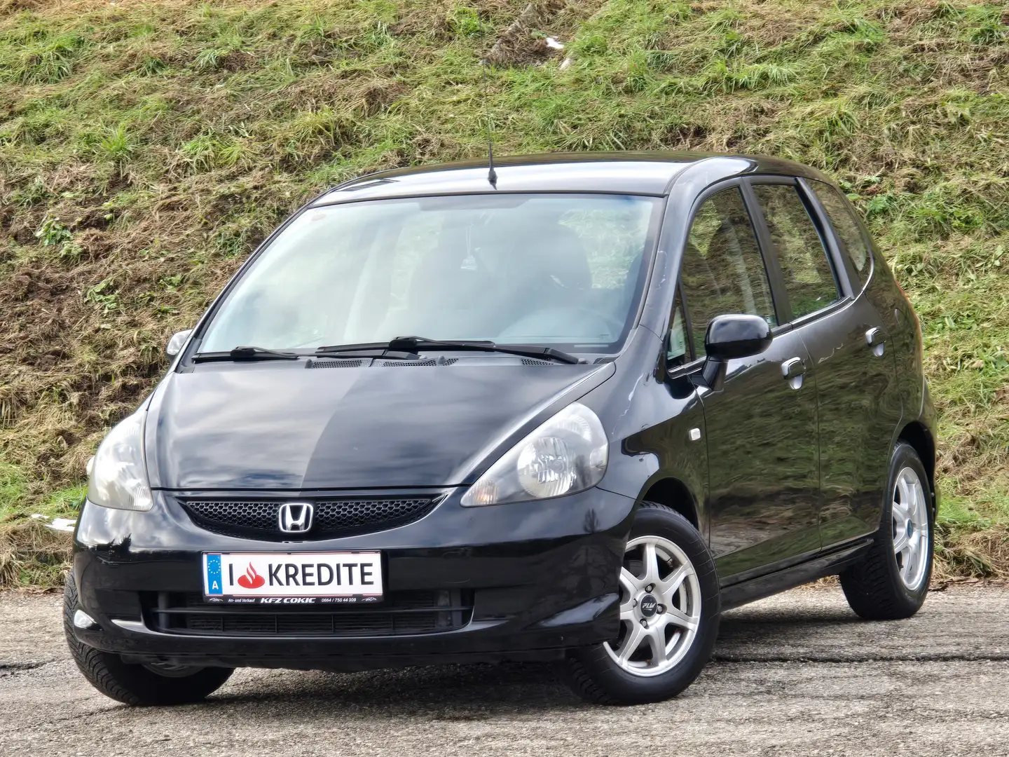 Honda Jazz 1.2 Cool Top* Kredit* Wenig KM*Klima*Neues Pickerl Schwarz - 1