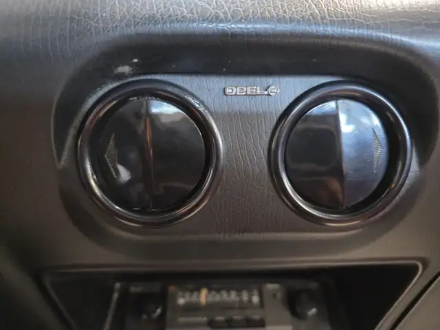 Opel Manta view 13