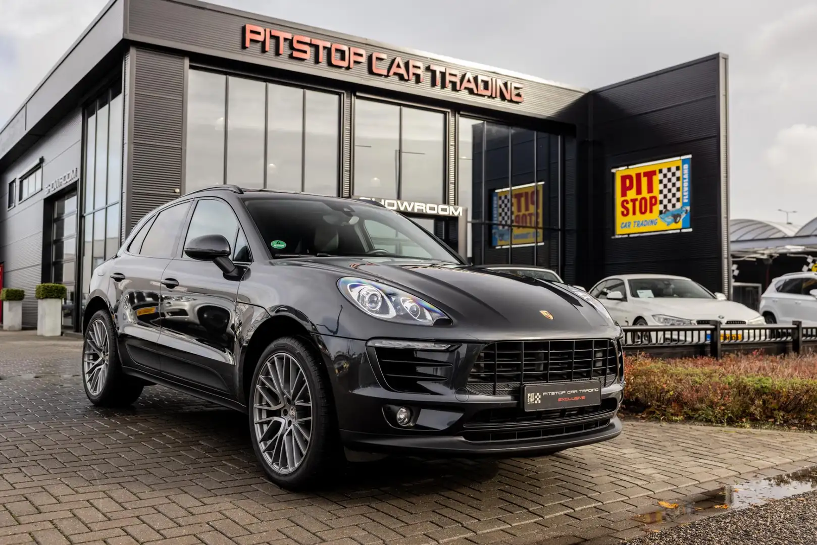Porsche Macan 2.0, *48.000km* Panoramadak, Luchtvering, Nieuwsta Grijs - 1