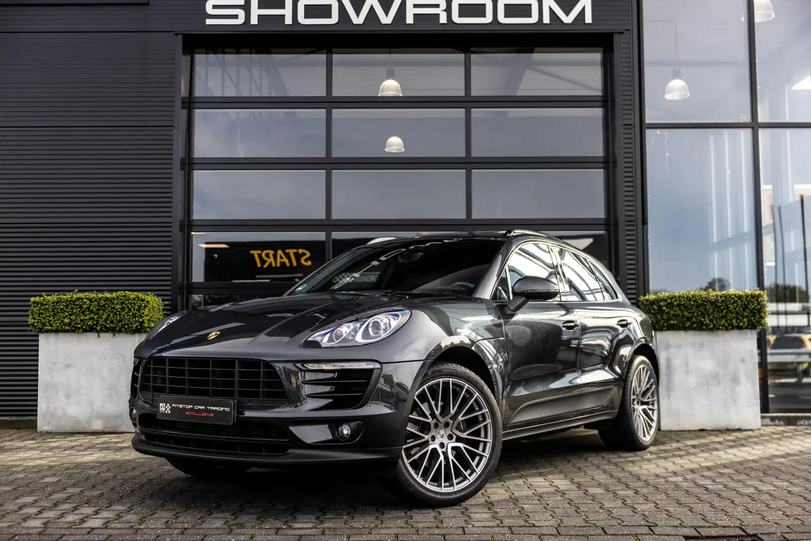Porsche Macan 2.0, *48.000km* Panoramadak, Luchtvering, Nieuwsta Grijs - 2