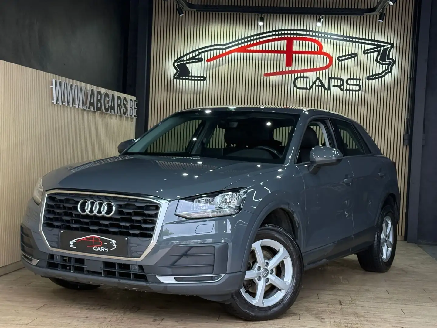 Audi Q2 35 TFSI Sport * GARANTIE 12 MOIS * 1ER PROP Gris - 1
