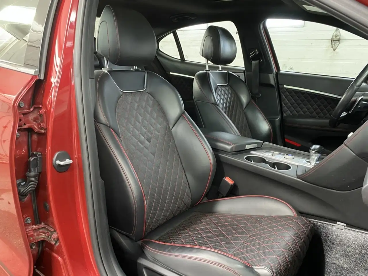 Genesis G70 снимка Genesis G70