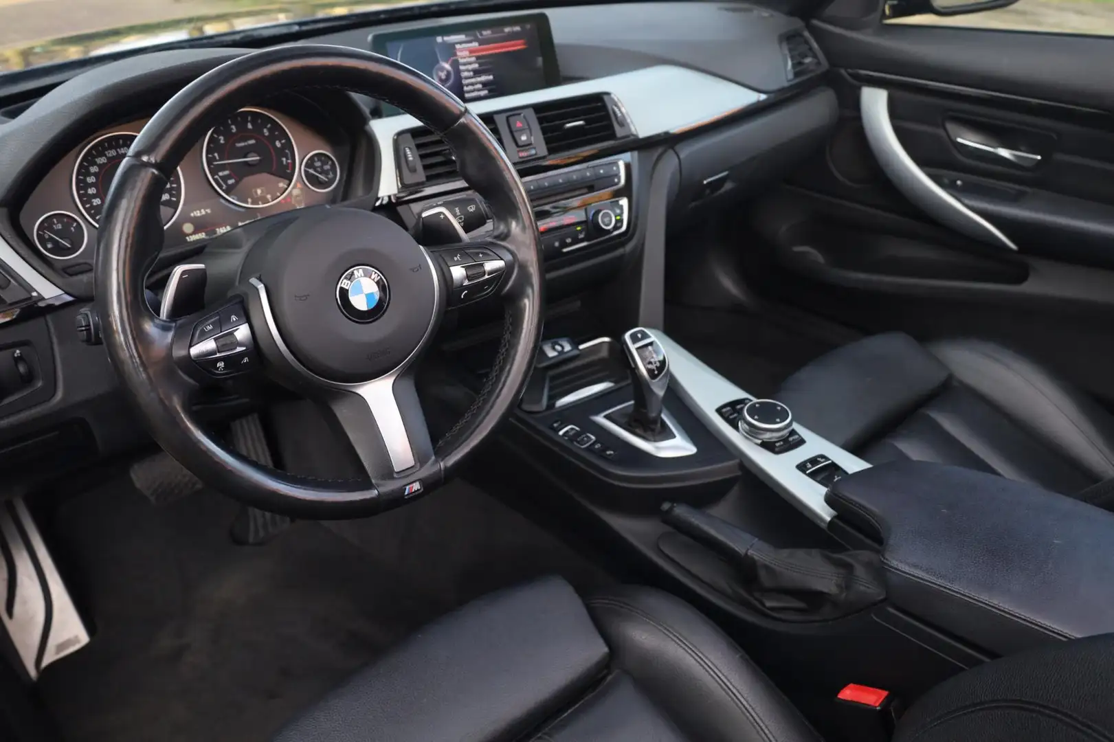 BMW 435 4-serie Cabrio 435i High Executive Aut. | M-Pakket Grijs - 2