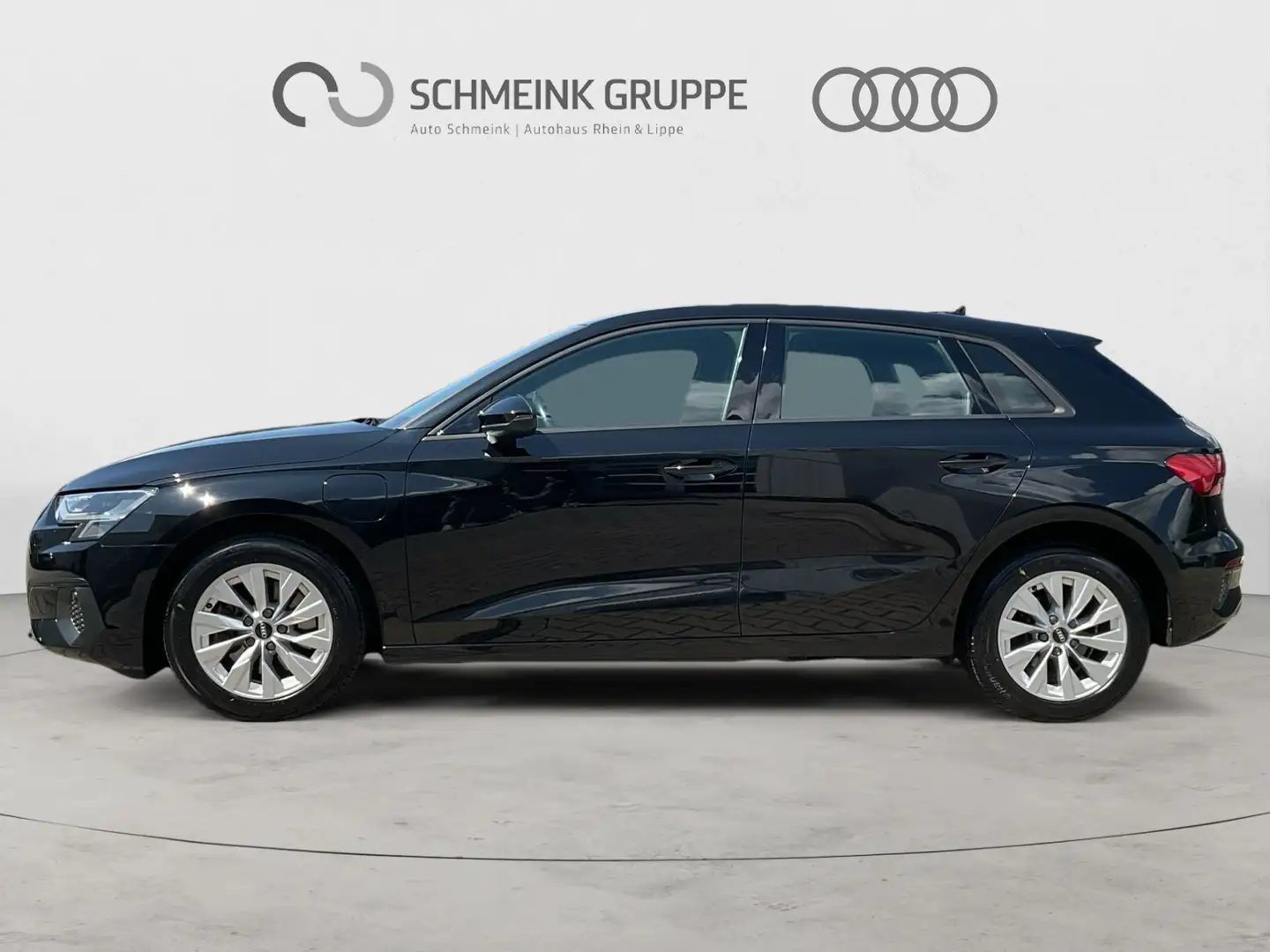 Audi A3 40 TFSI e S tronic AHK Nappaleder Schwarz - 2