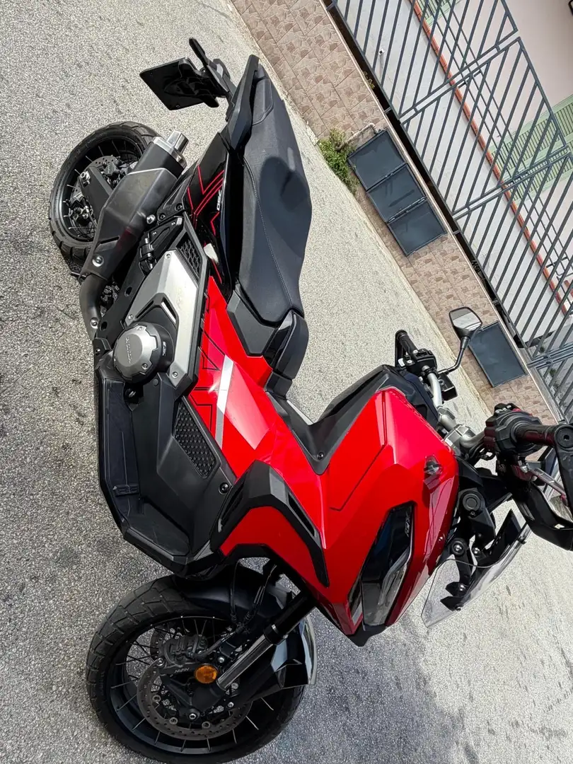 Honda X-ADV edizione limitata Roşu - 2