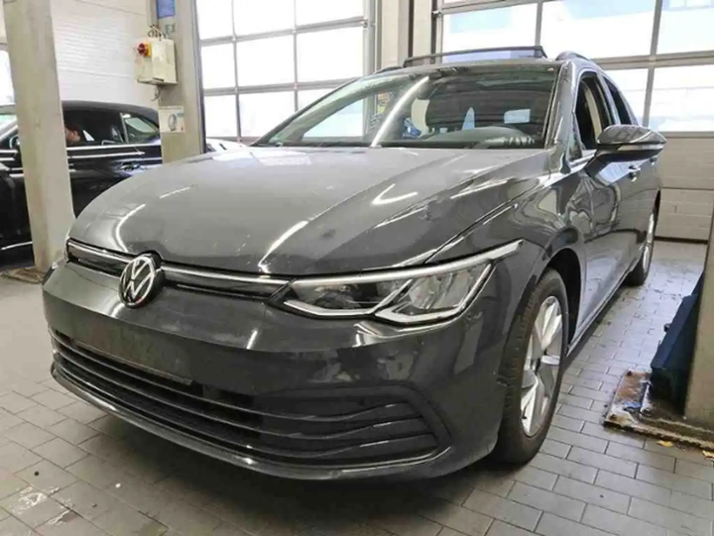 Volkswagen Golf Variant VIII Variant 1.0 TSI PANO+AHK+RFK+NAVI+ACC+ Grau - 2