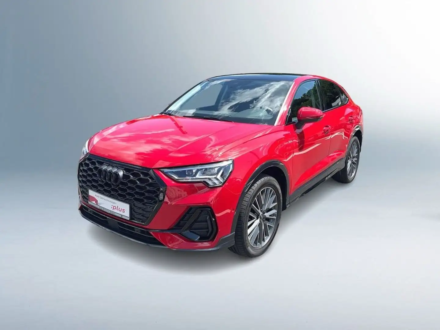 Audi Q3 45 TFSI e S line Matrix LED Schiebe Rot - 2