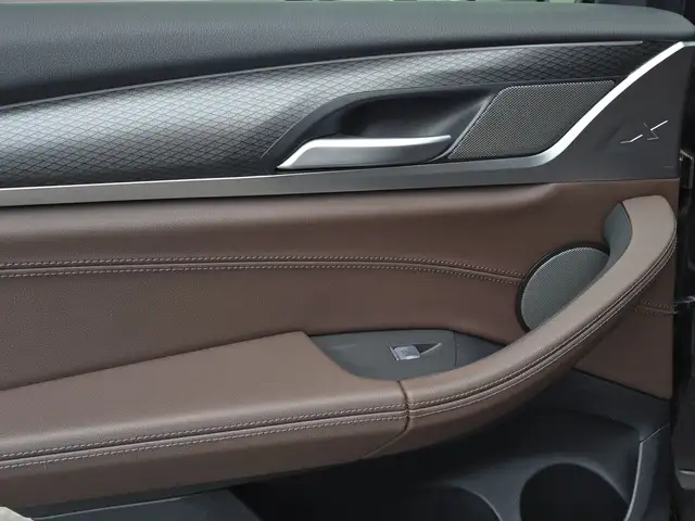 BMW X4 xDrive 20d*M Sport**PANO*LED**H&K**NAVI Ansicht 14