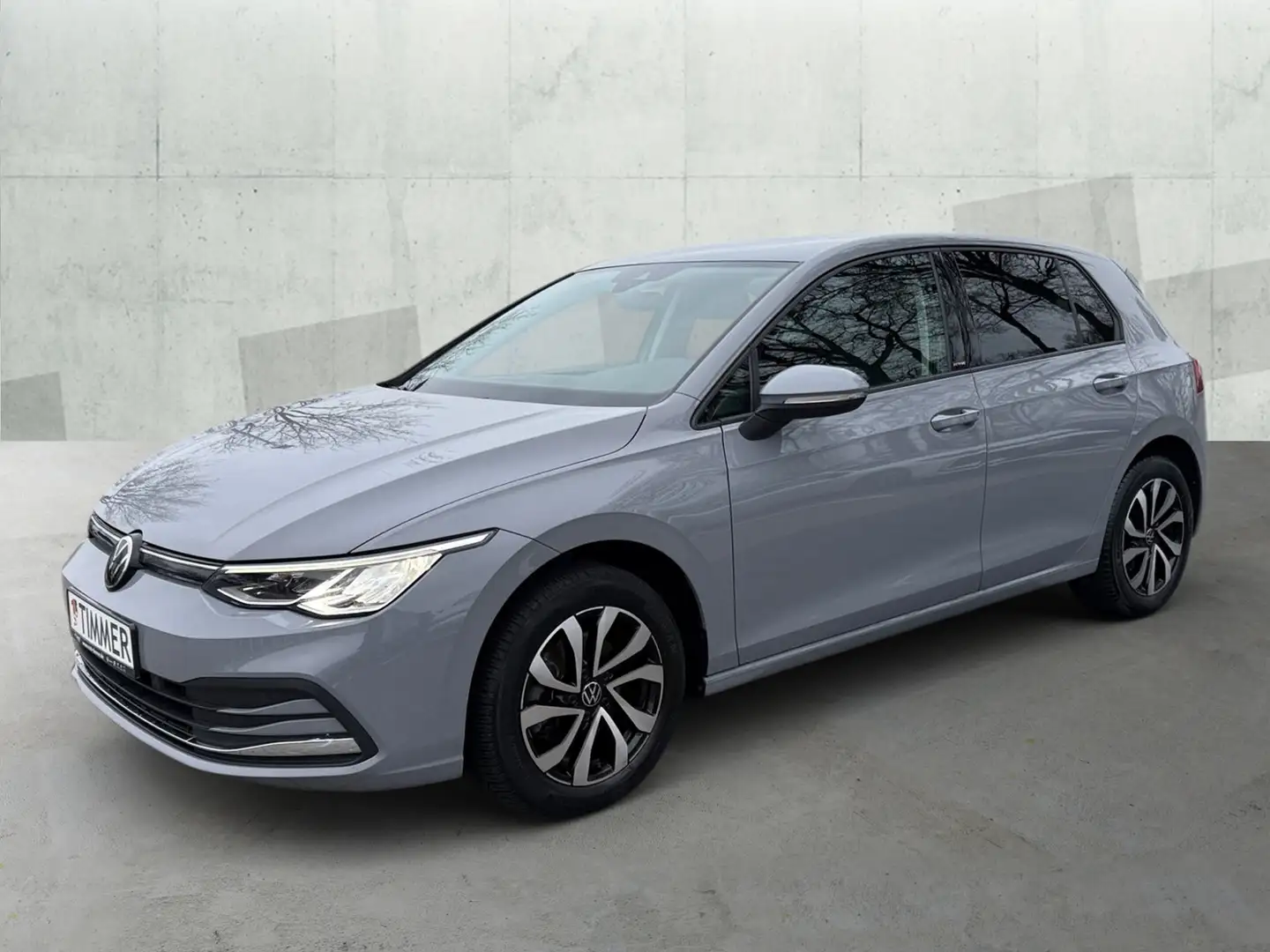 Volkswagen Golf VIII 1.5 eTSI DSG ACTIVE +LED +RKAM +ACC +NAVI +L Grau - 2