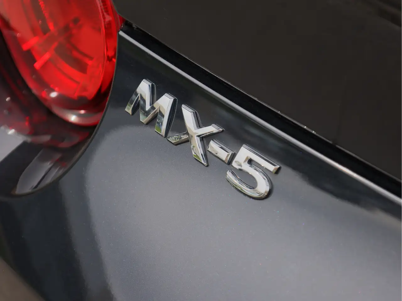 Mazda MX-5 Miata снимка Mazda MX-5 Miata