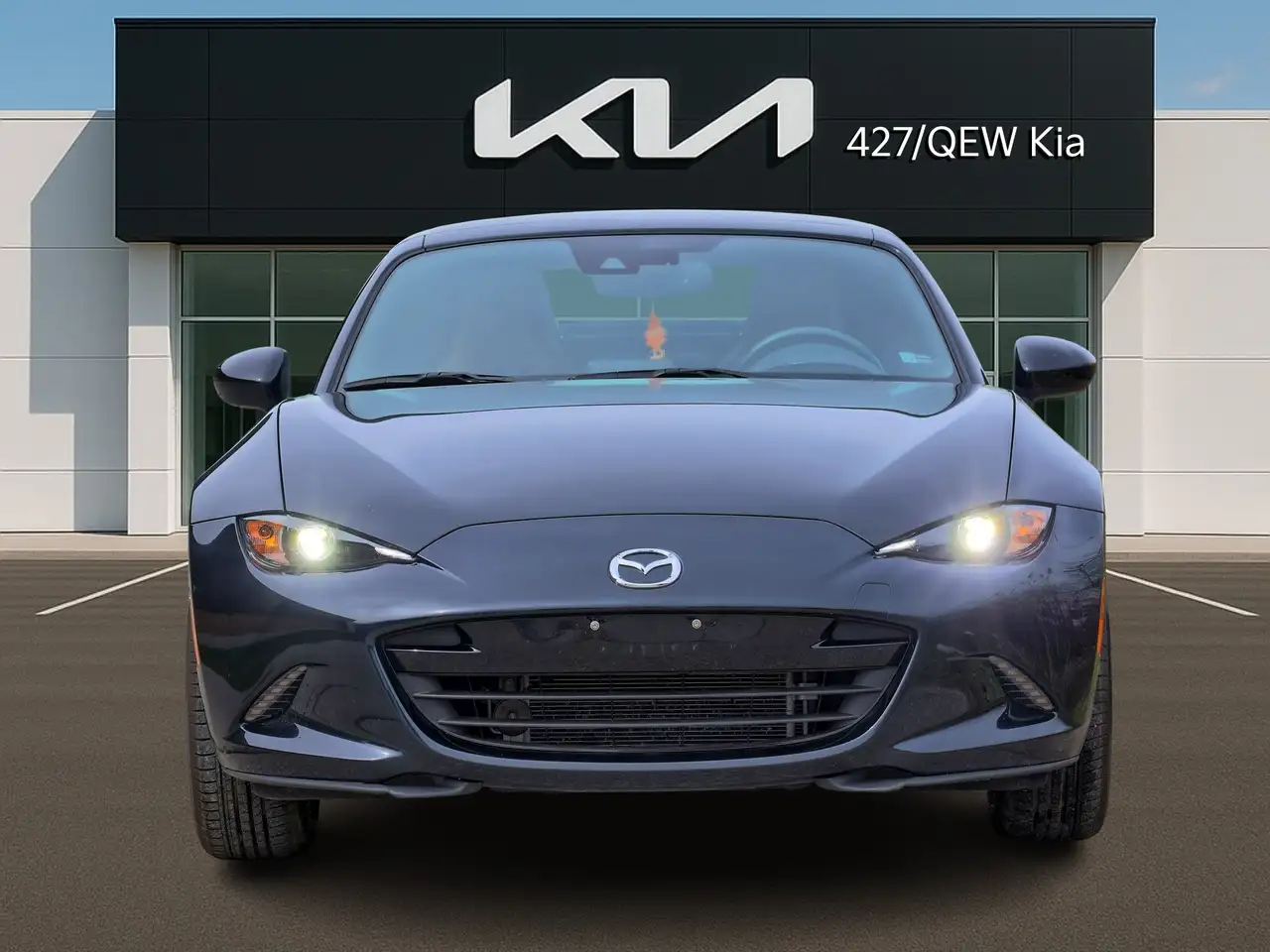 Mazda MX-5 Miata снимка Mazda MX-5 Miata