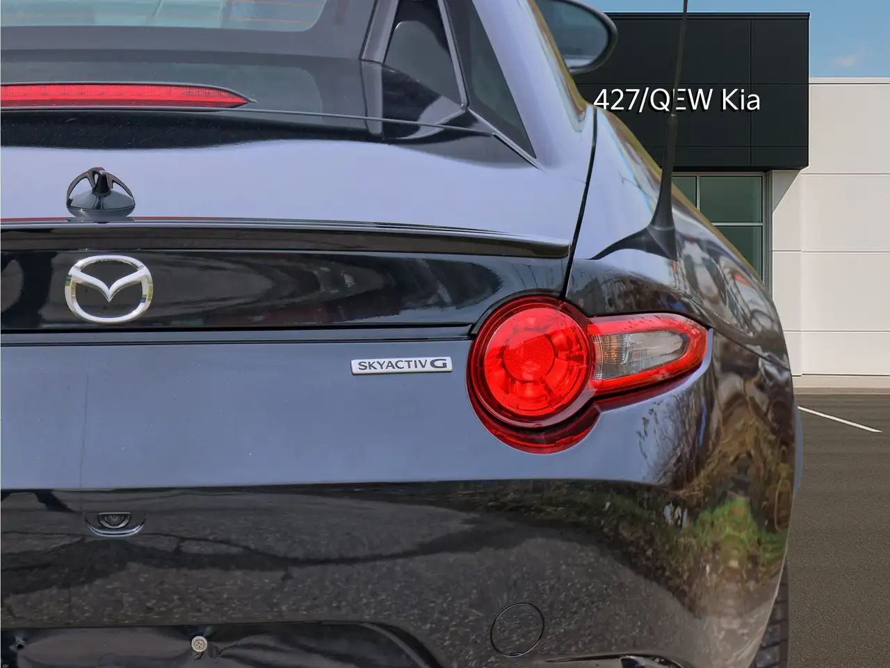 Mazda MX-5 Miata снимка Mazda MX-5 Miata