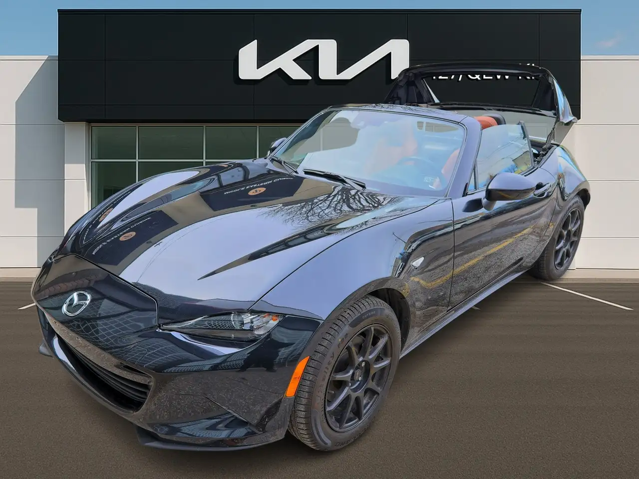 Mazda MX-5 Miata снимка Mazda MX-5 Miata