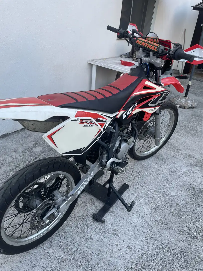 Beta RR 50 Piros - 2