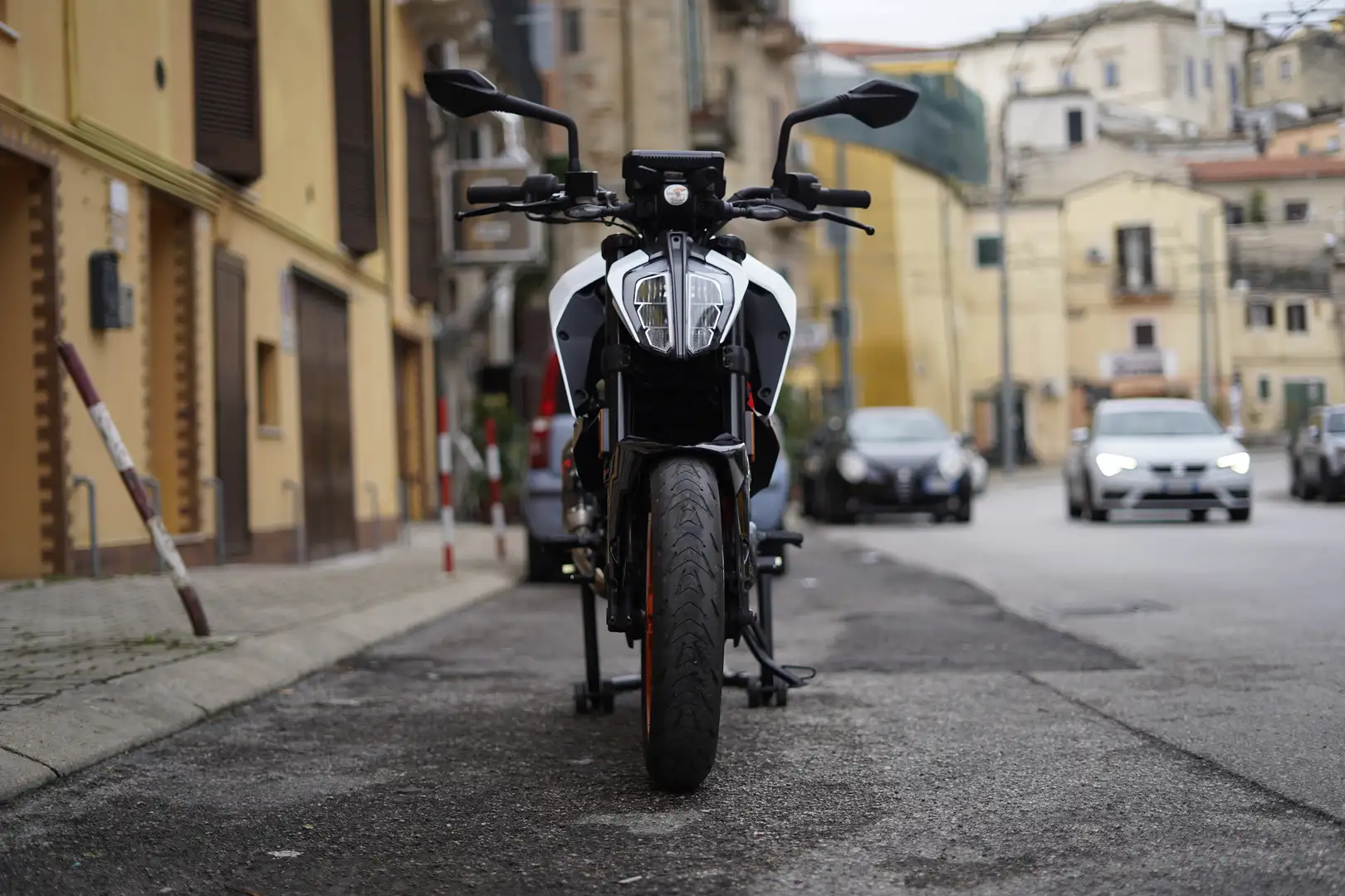 KTM 125 Duke - 1