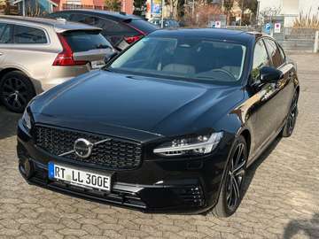T8 AWD Ultimate Dark-360°-HeadUp-Luft-Pano