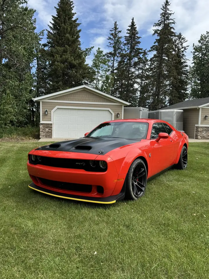 Dodge Challenger снимка Dodge Challenger