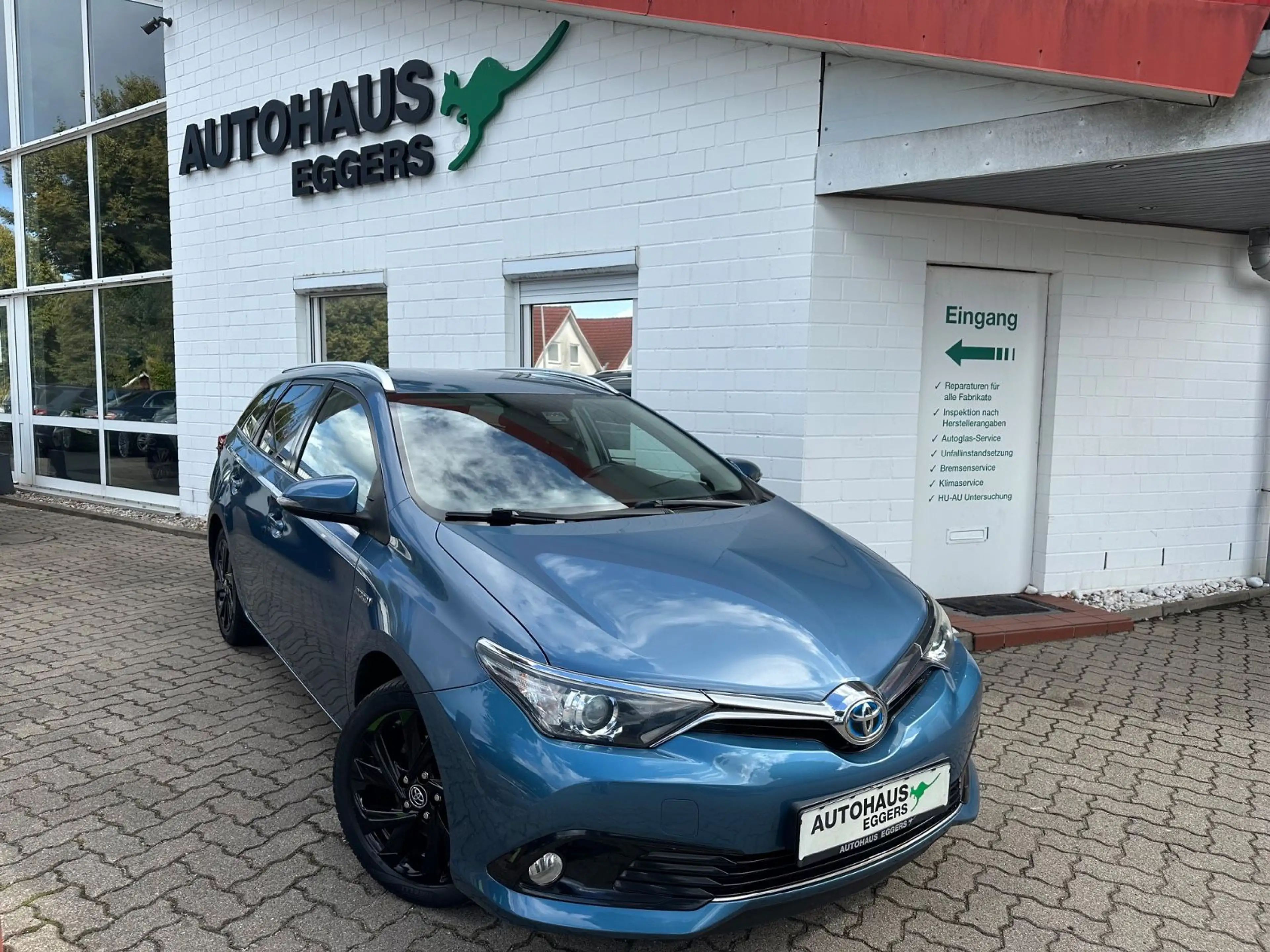 Toyota Auris Touring Sports Hybrid Design Edition/SHZ
