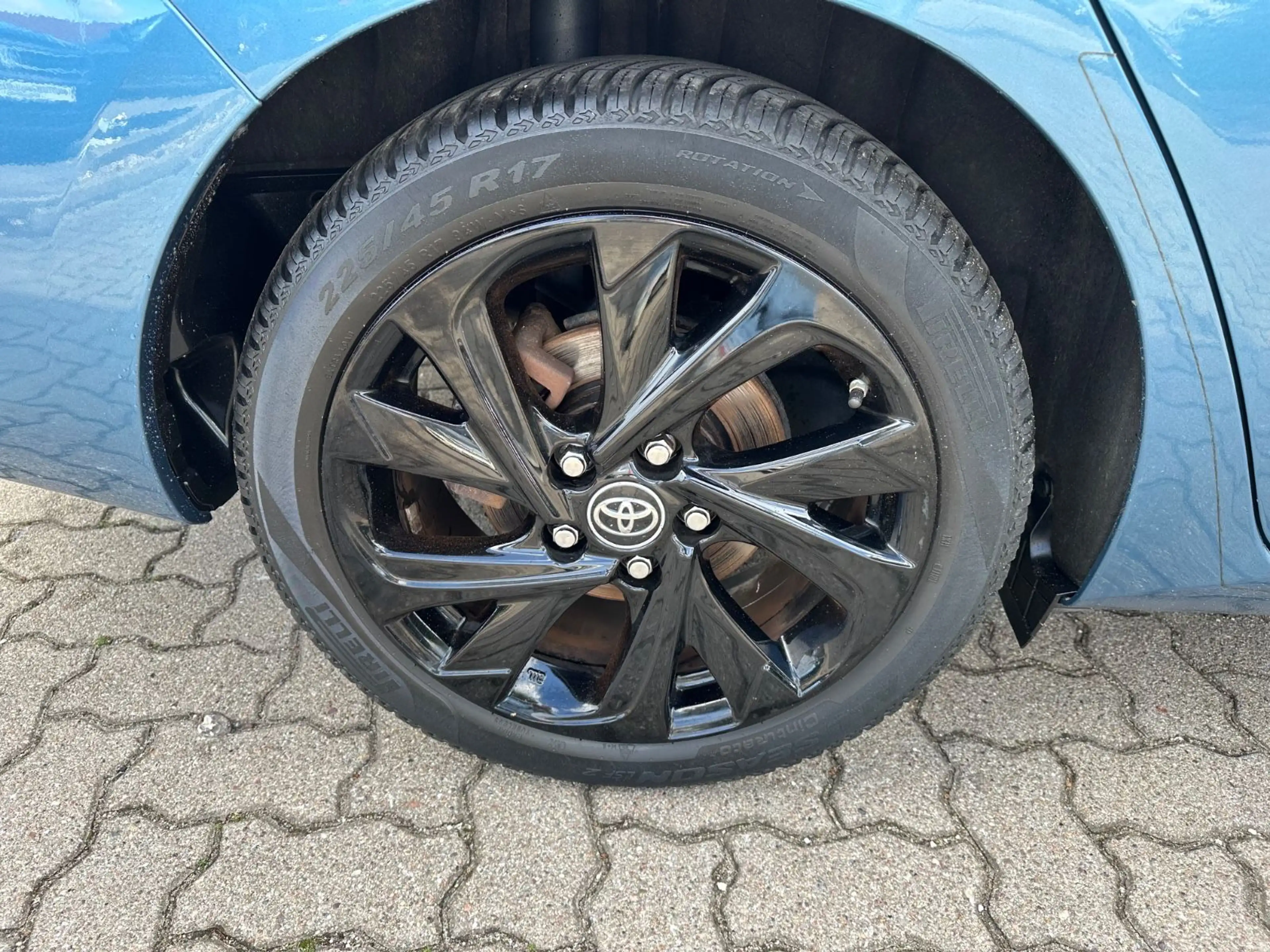 Toyota Auris Touring Sports Hybrid Design Edition/SHZ — photo 8