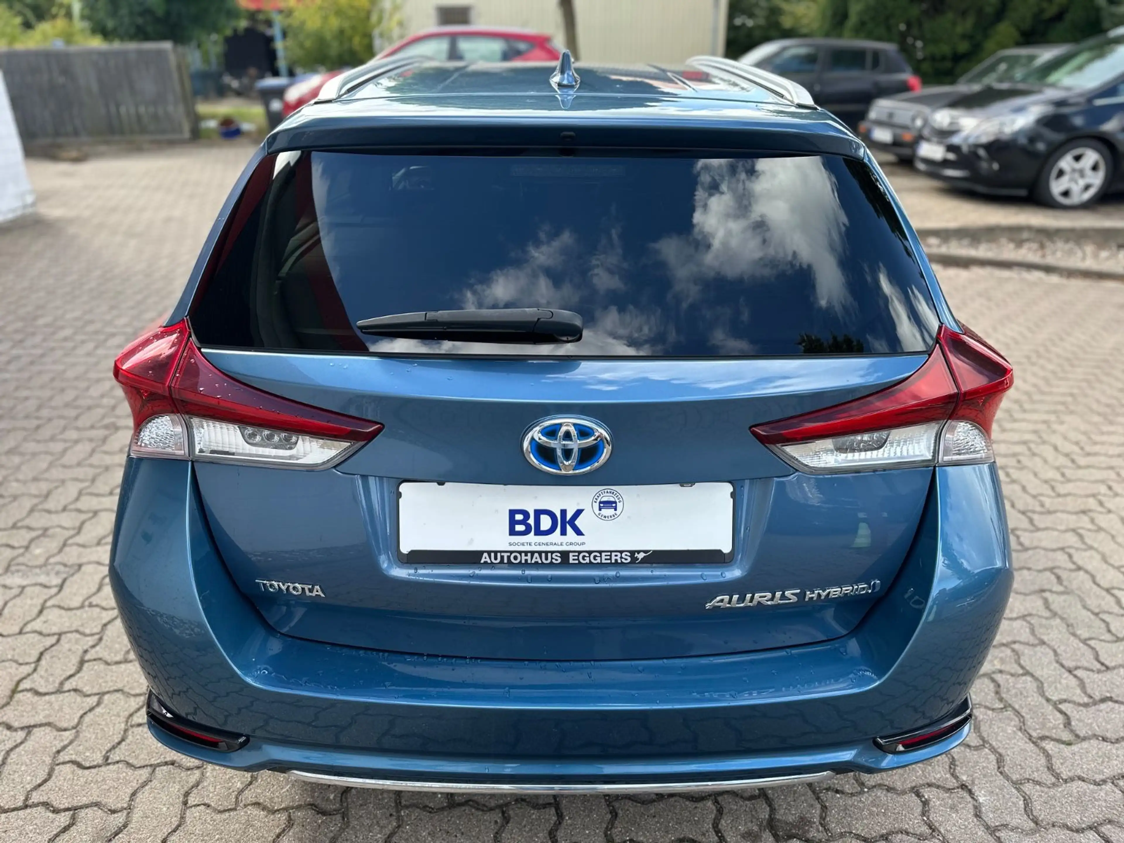 Toyota Auris Touring Sports Hybrid Design Edition/SHZ — photo 6