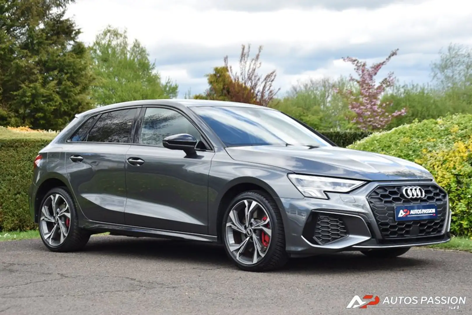 Audi A3 Sportback 45 TFSIe PHEV Competition S-tronic 245ch Gris - 2