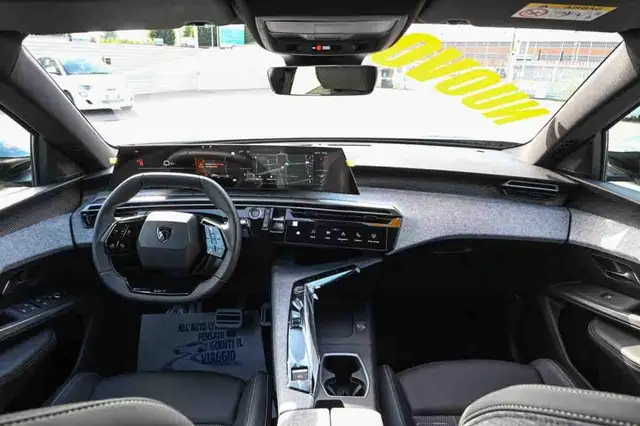 Peugeot 5008 view 8