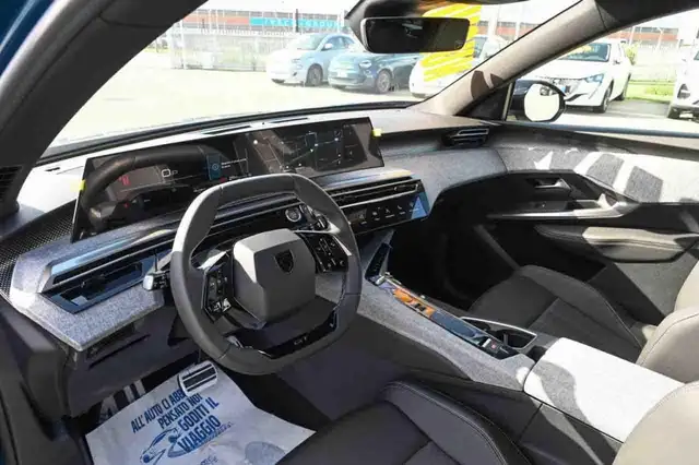 Peugeot 5008 view 9