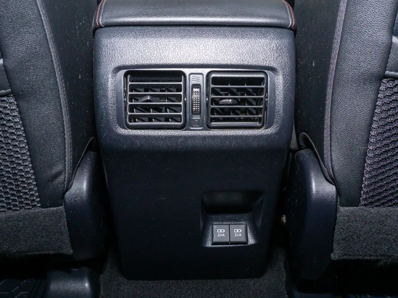 Toyota 4-Runner снимка Toyota 4-Runner