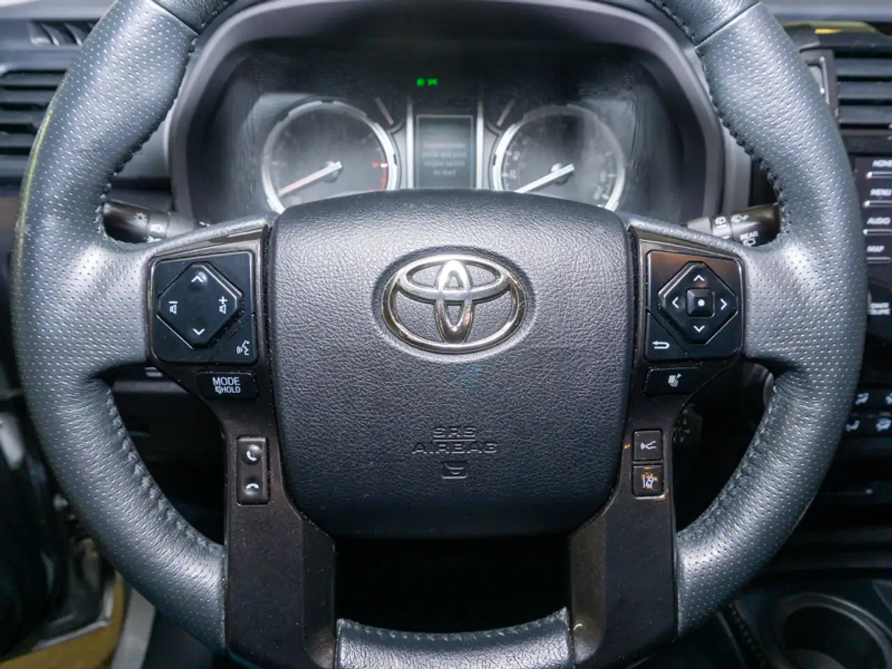 Toyota 4-Runner снимка Toyota 4-Runner