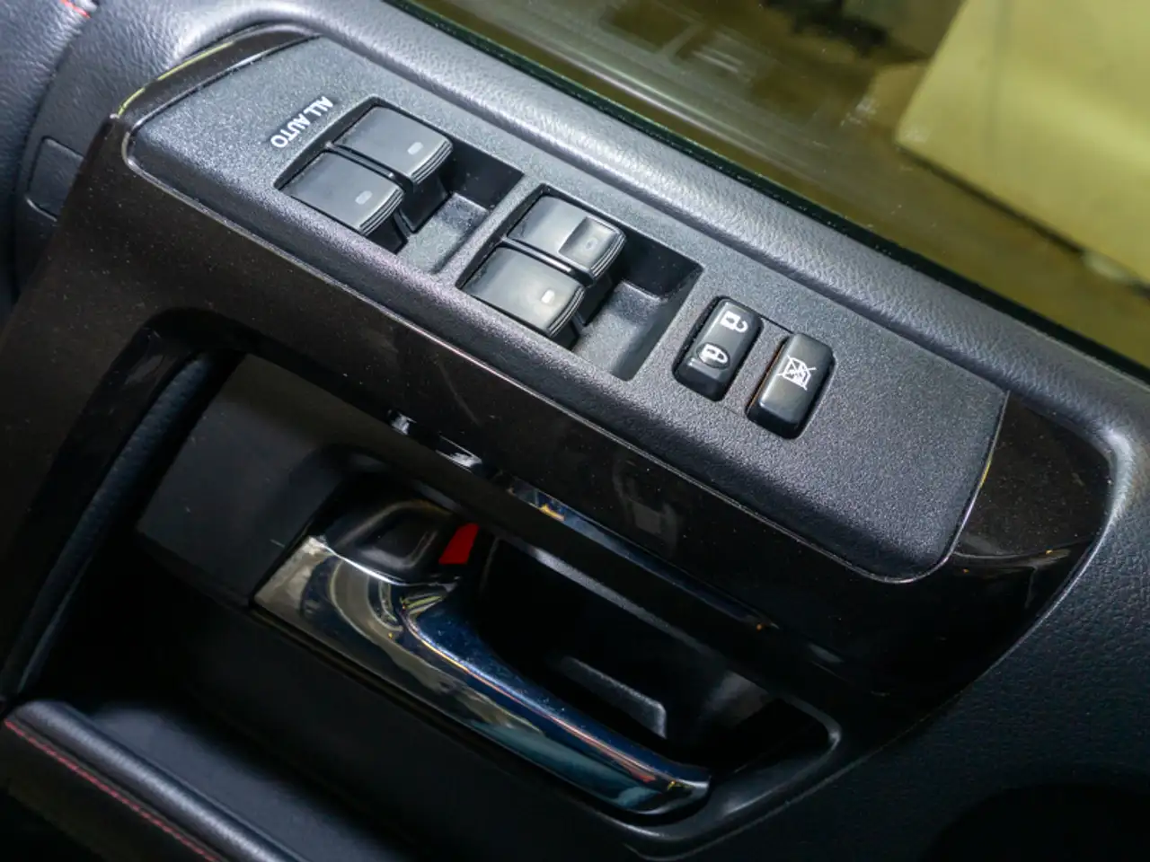 Toyota 4-Runner снимка Toyota 4-Runner