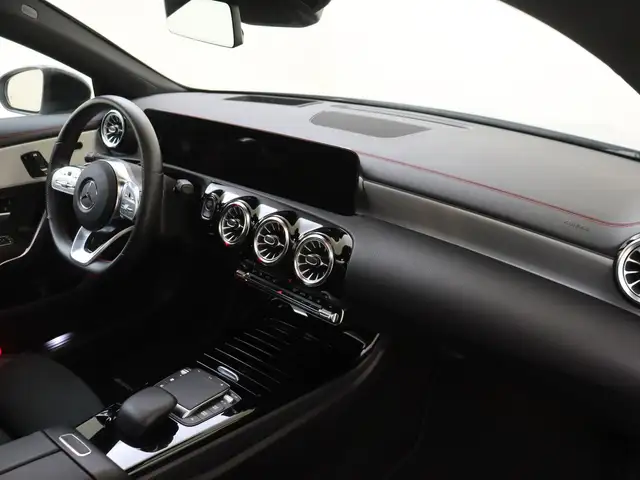 Mercedes-Benz Cla view 5