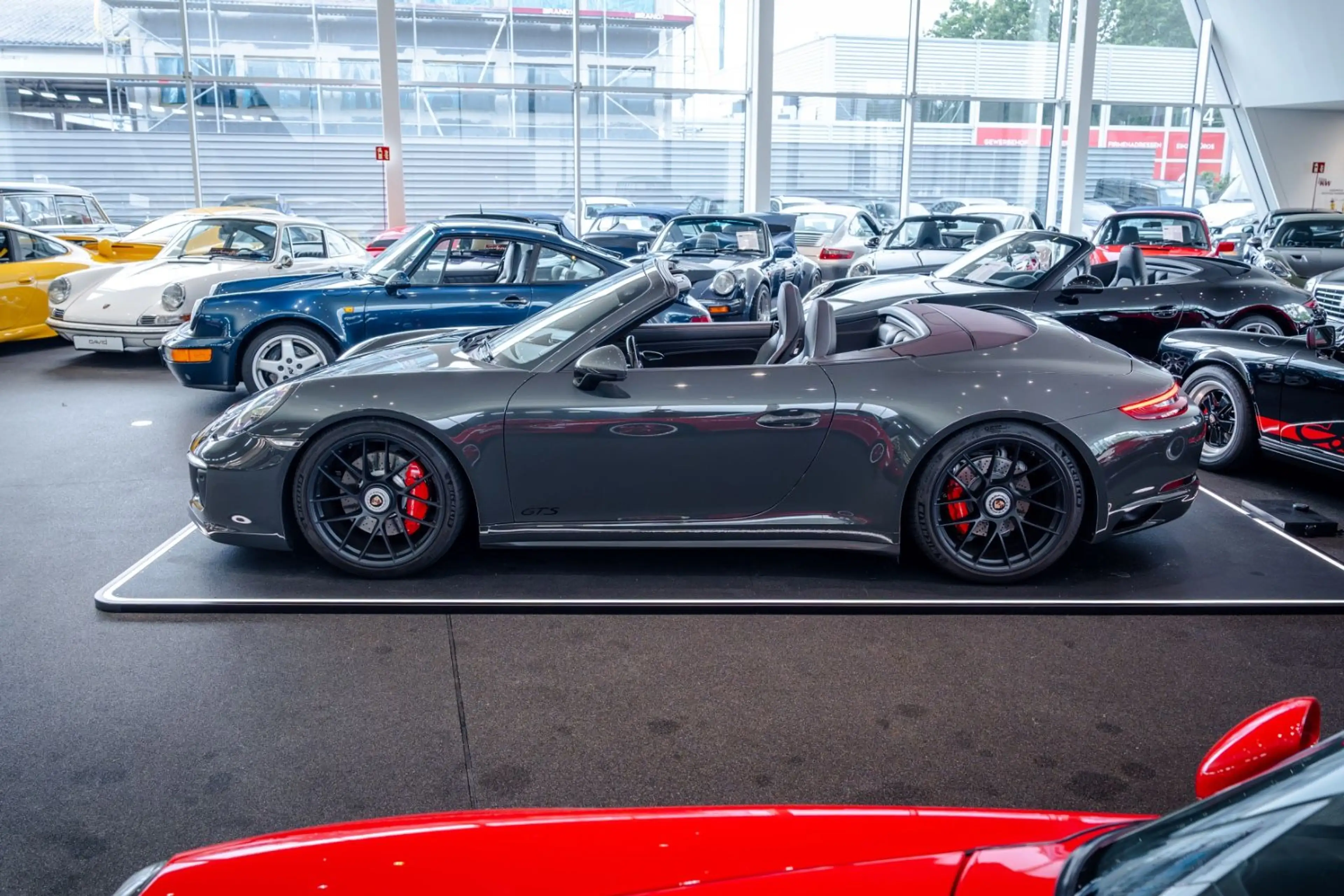 Porsche 991 .2 Carrera 4 GTS Cabrio *VAT*Exclusive*PTS* — photo 4