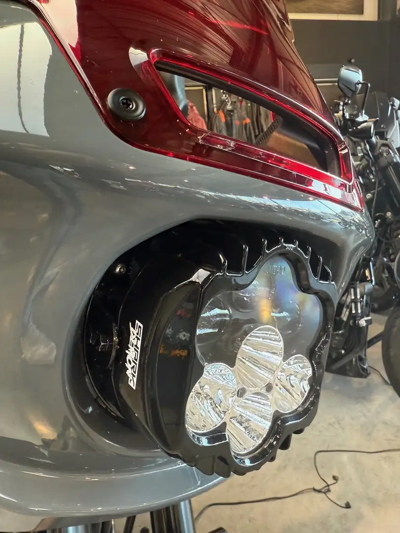 Harley-Davidson Lowrider ST Gris - 2