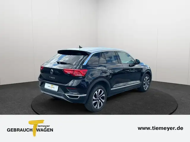 Volkswagen T-Roc view 5