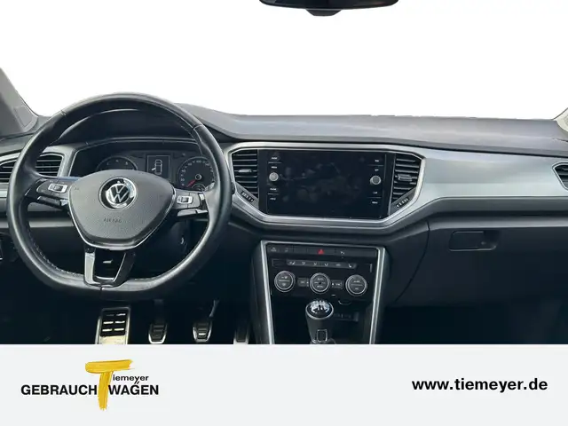 Volkswagen T-Roc view 12