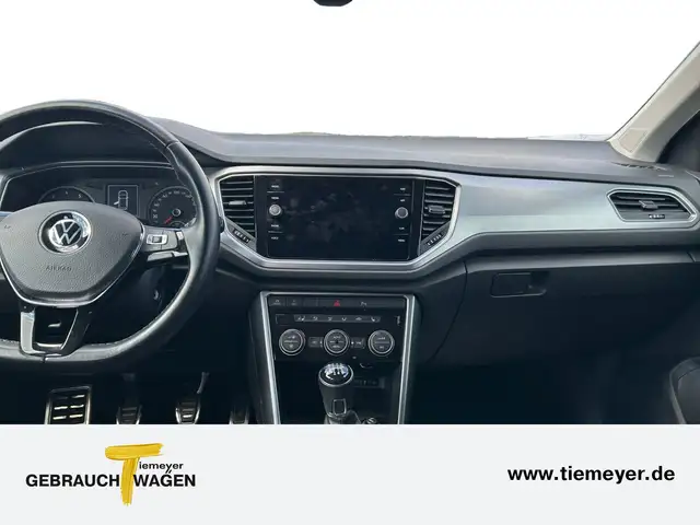 Volkswagen T-Roc view 13