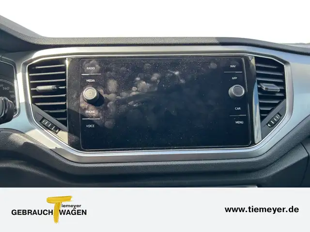 Volkswagen T-Roc view 14