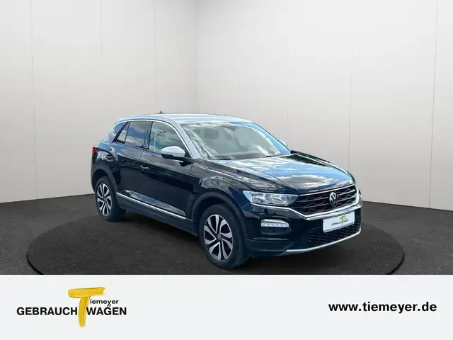 Volkswagen T-Roc view 3
