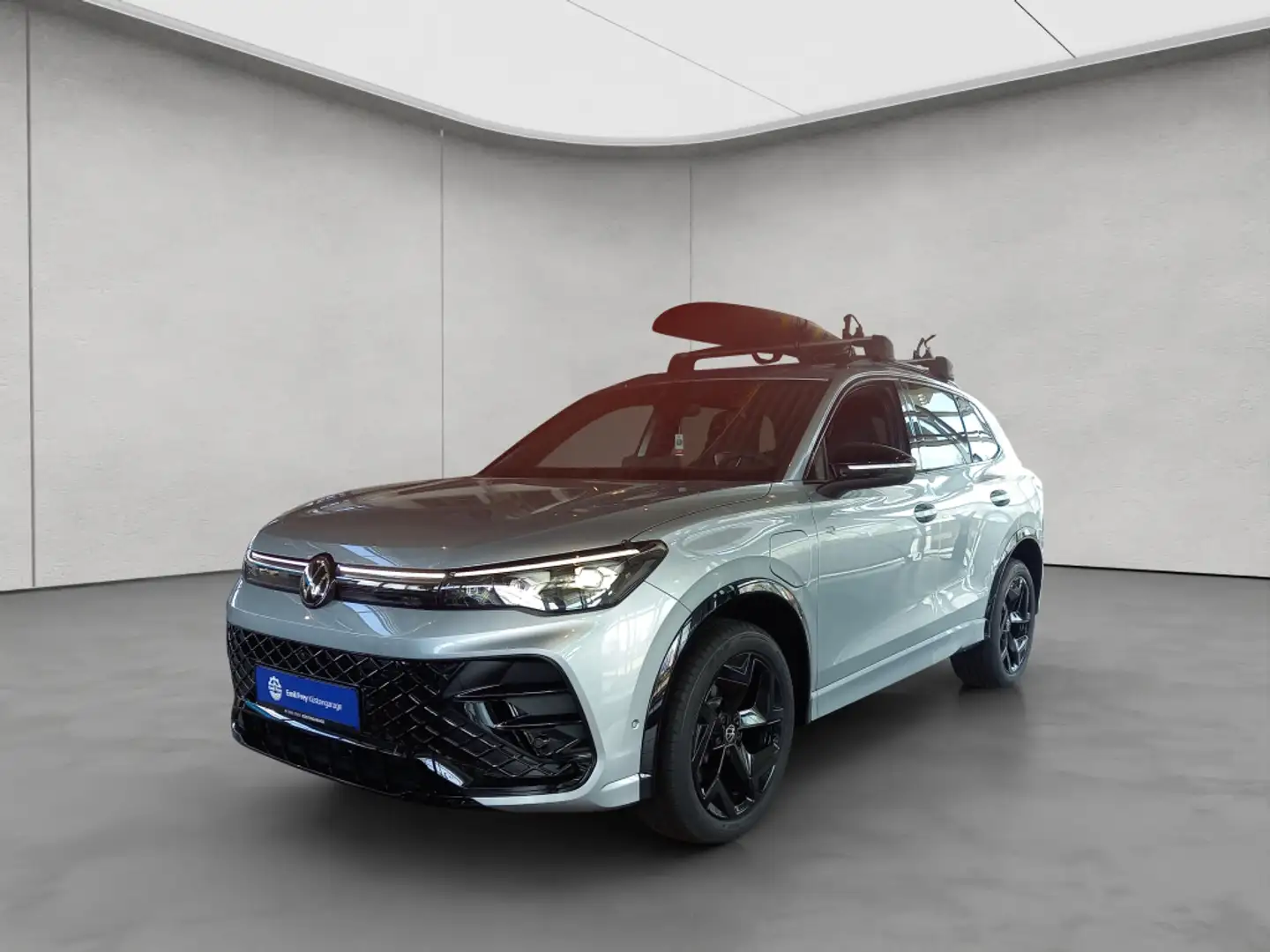 Volkswagen Tiguan 1.5 eHybrid R-Line DSG LED/ AHK/ Panorama Schwarz - 2