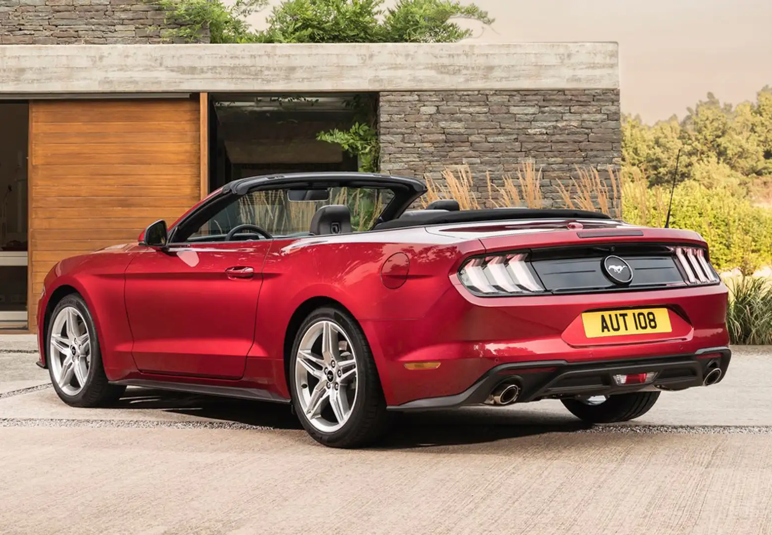 Ford Mustang Convertible 5.0 Ti-VCT GT Aut. Rouge - 2