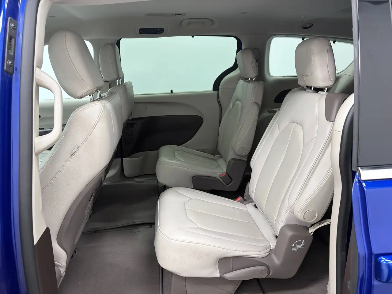 Chrysler Pacifica снимка Chrysler Pacifica